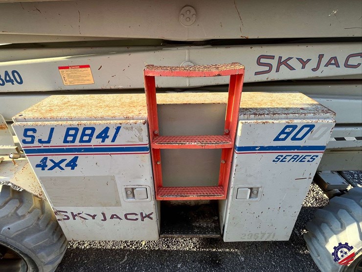 1999-skyjack-sj8841-/-41’-scissor-lift-image-16