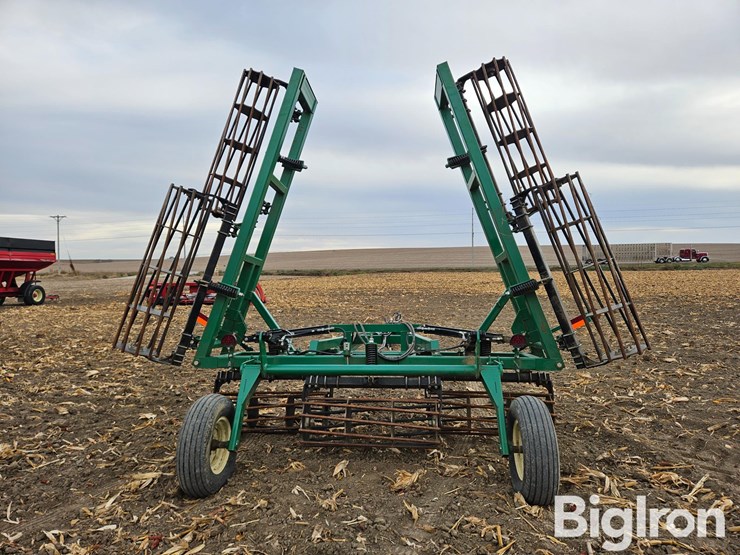 great-plains-2330sc-30'-wide-seedbed-conditioner-image-6