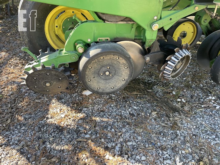 2011-john-deere-1770nt-image-4