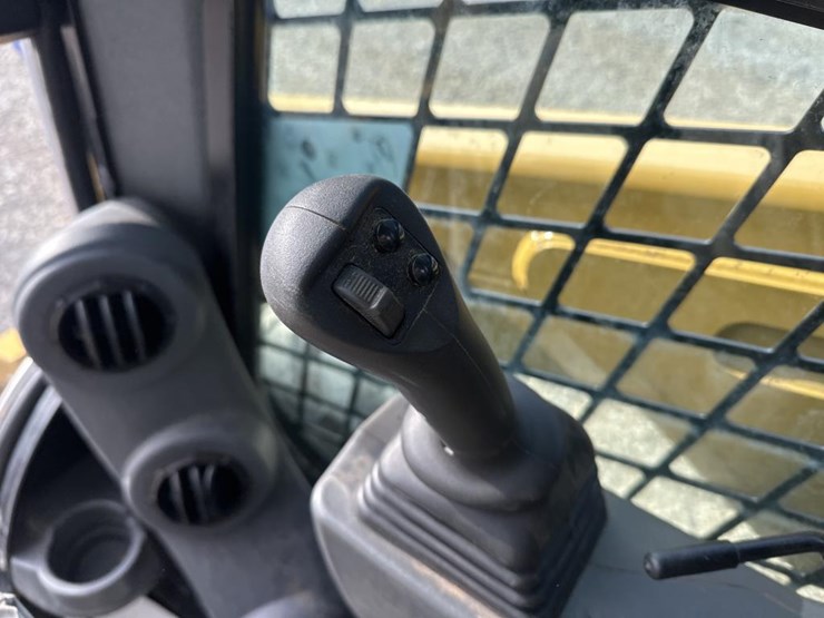 caterpillar-236d3-image-32