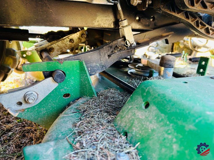 2016-john-deere-1025r-image-30
