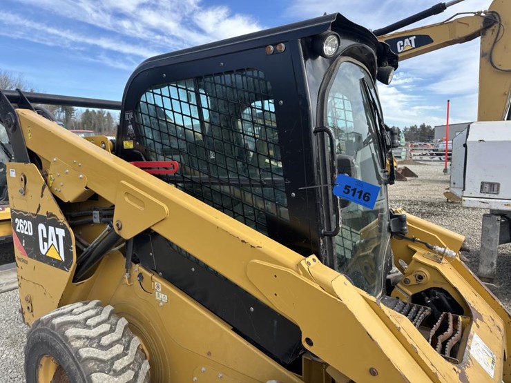 2016-caterpillar-262d-image-22
