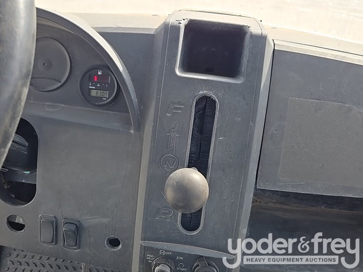 2020-club-car-carryall-1700-image-75