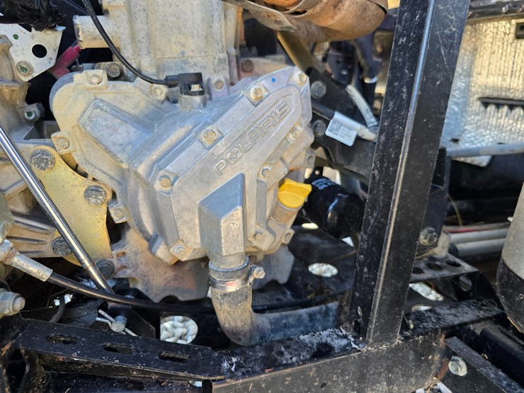 2015-polaris-ranger-crew-image-50