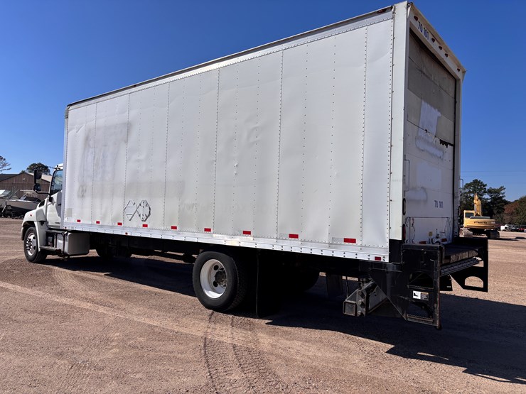 2014-axle-24ft-image-4