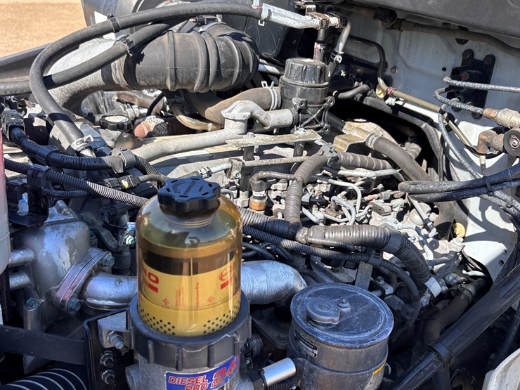 2014-axle-24ft-image-21