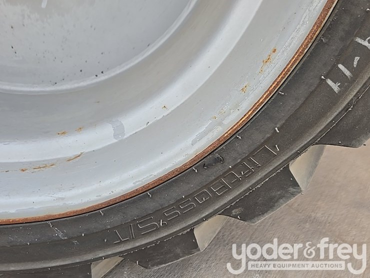 2015-jlg-600aj-image-28