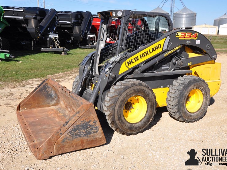 2020-new-holland-l334-image-1