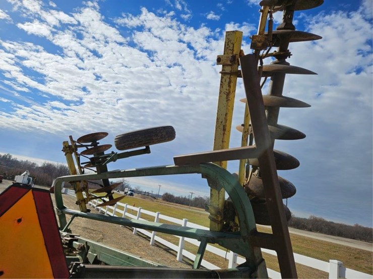 john-deere-230-image-20