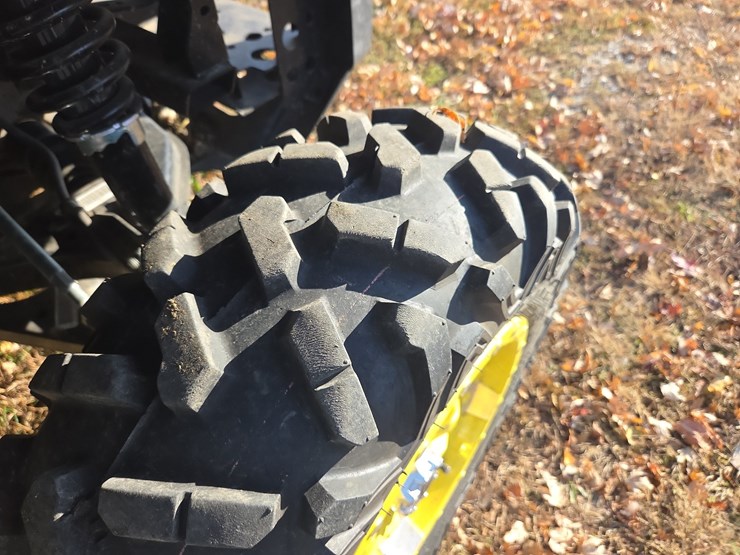 jd-xuv-835m-utv-image-3