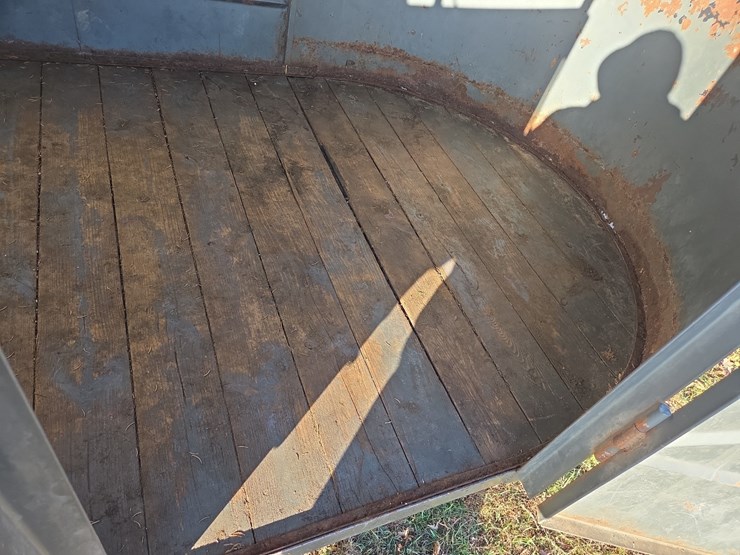 16'-ponderosa-livestock-trailer-image-27