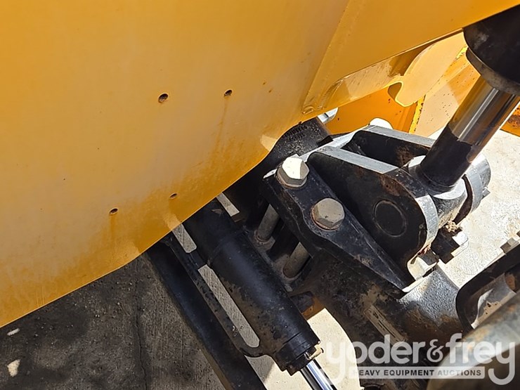 2017-jcb-510-56-image-80