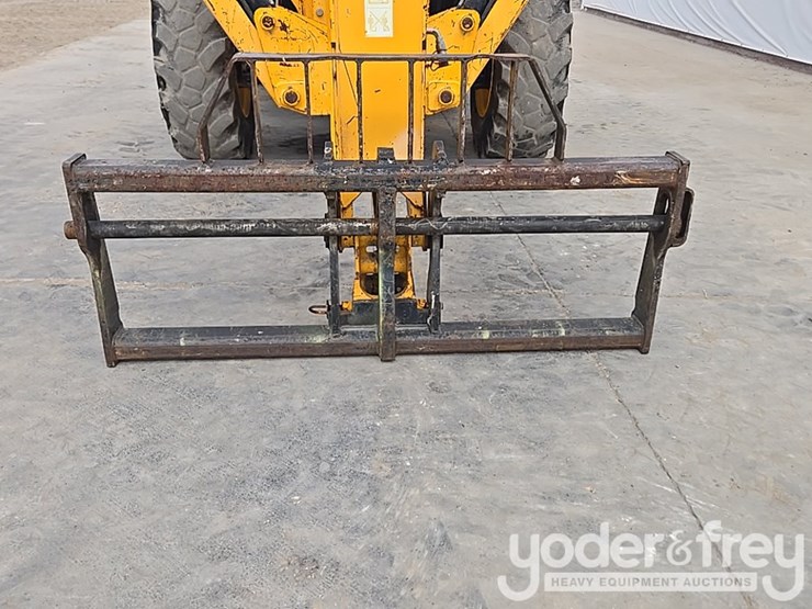 2017-jcb-510-56-image-12