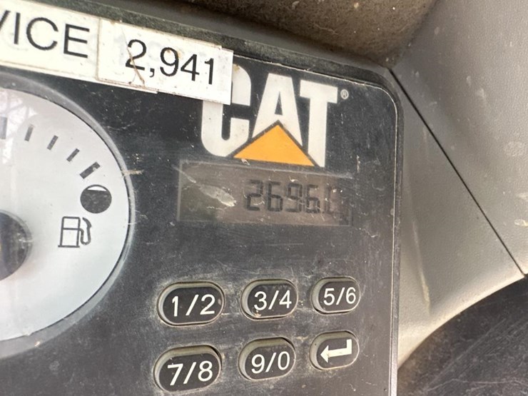 caterpillar-239d-image-33