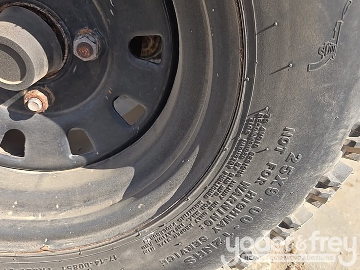 2019-club-car-carryall-1700-image-35