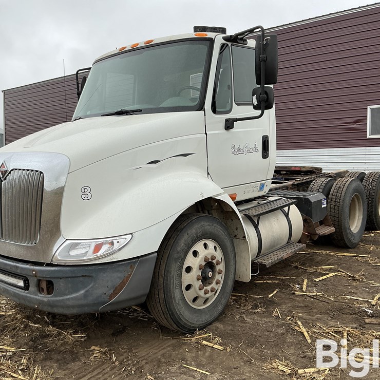 2005 INTERNATIONAL 8600