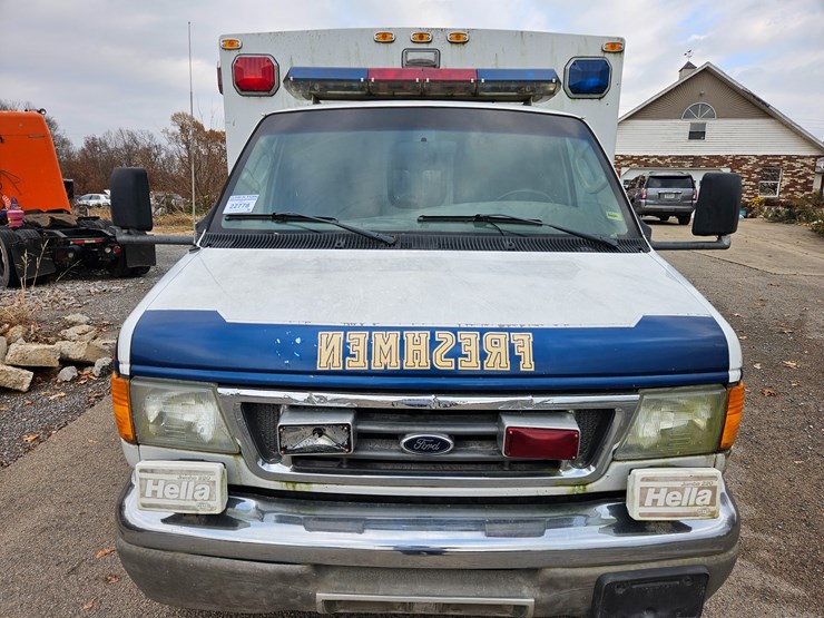 #22778-•-2003-ford-econoline-van-ambulance-image-23