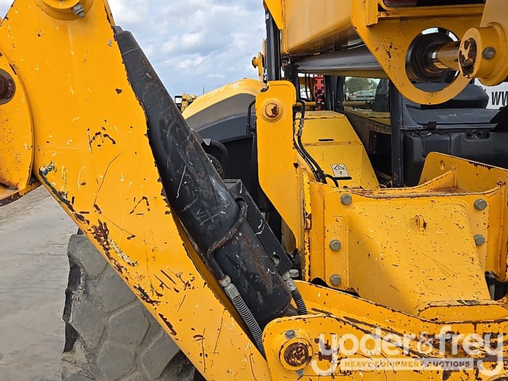 2017-jcb-510-56-image-85