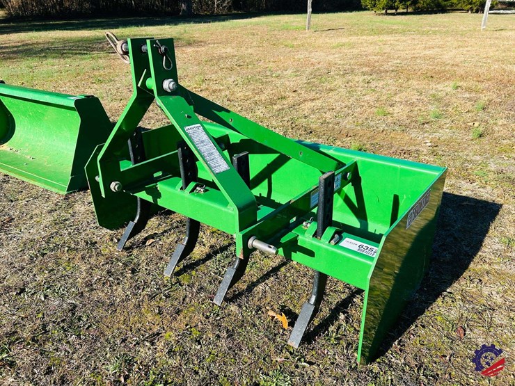 2016-john-deere-1025r-image-101