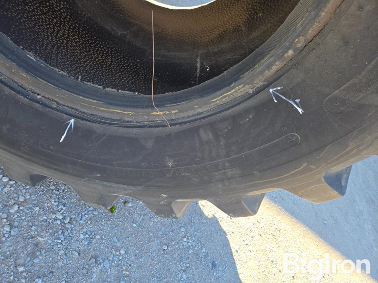 va73-x-44.00-32-tires-image-13