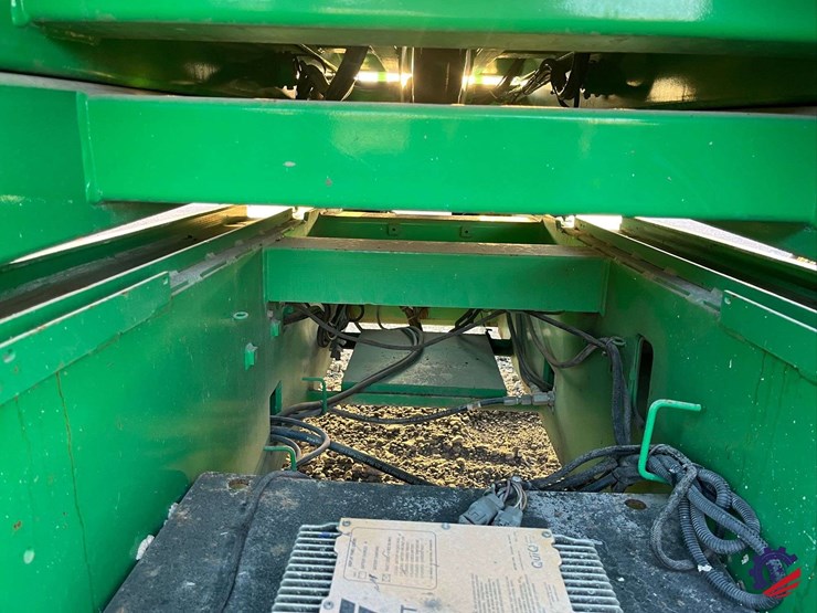 2015-jlg-4069le-image-29