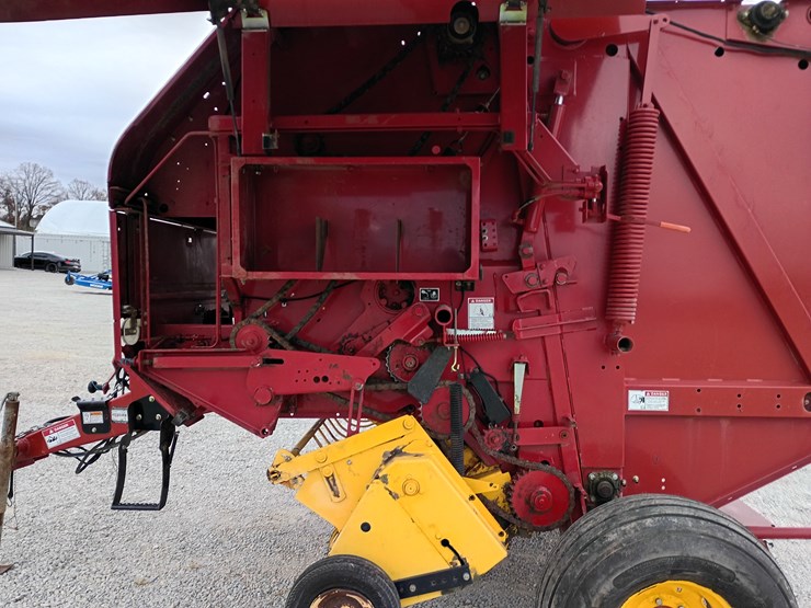 2014-new-holland-br7060-image-30