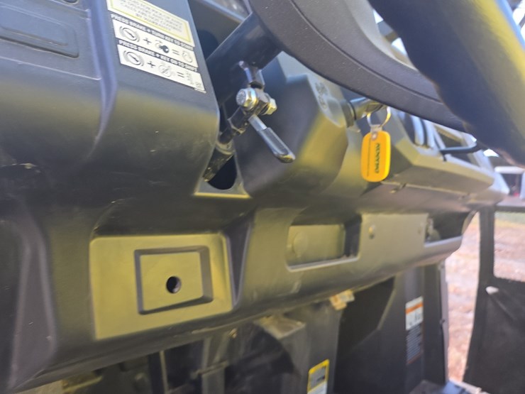 jd-xuv-835m-utv-image-21