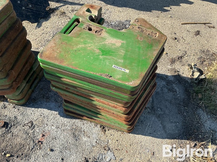 john-deere-100-image-1