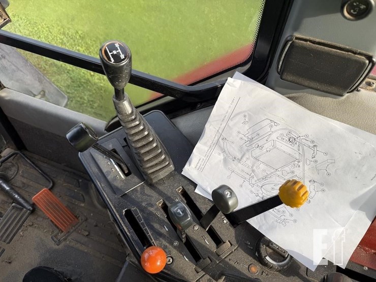 case-ih-5140-image-10