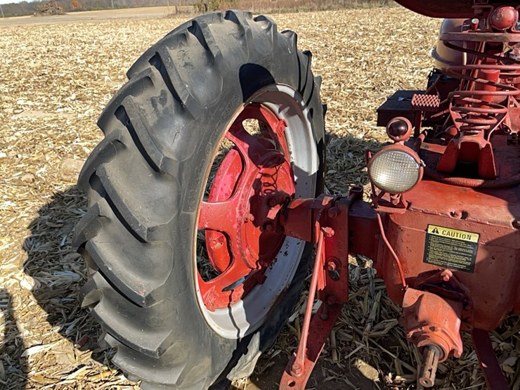 ih-farmall-h-tractor-image-18