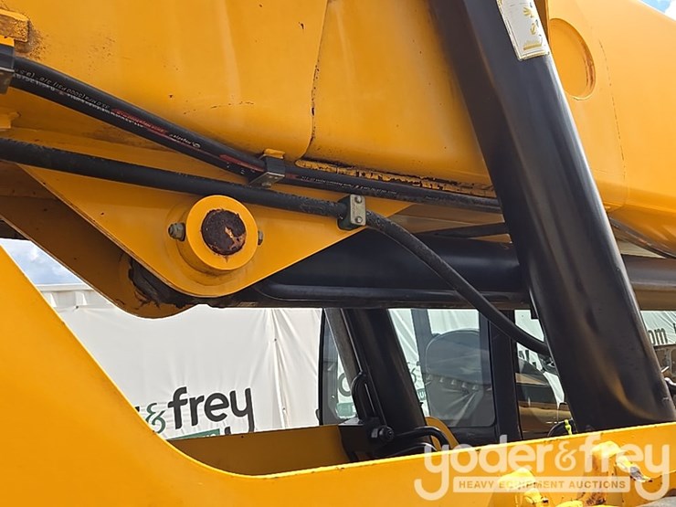 2017-jcb-510-56-image-73