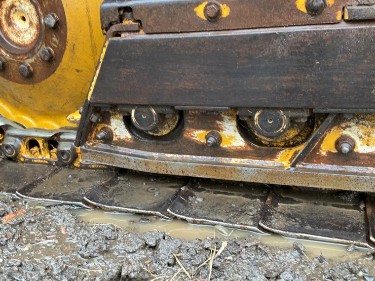 2016-deere-550k-lgp-image-47