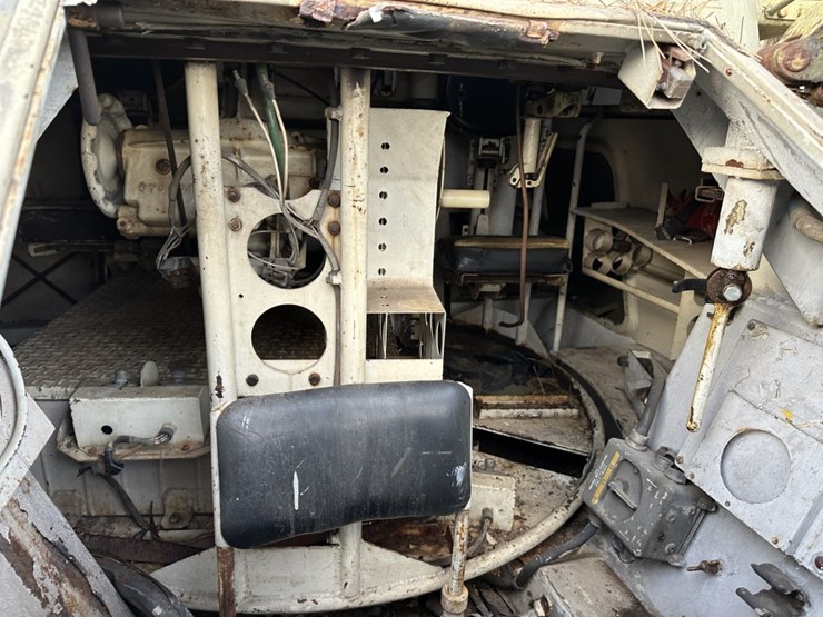 2118-ford-300-image-19