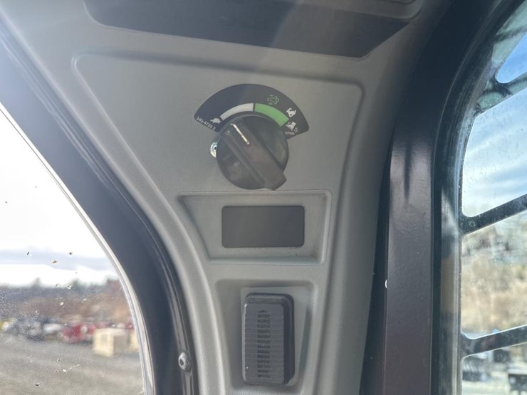 caterpillar-236d3-image-37