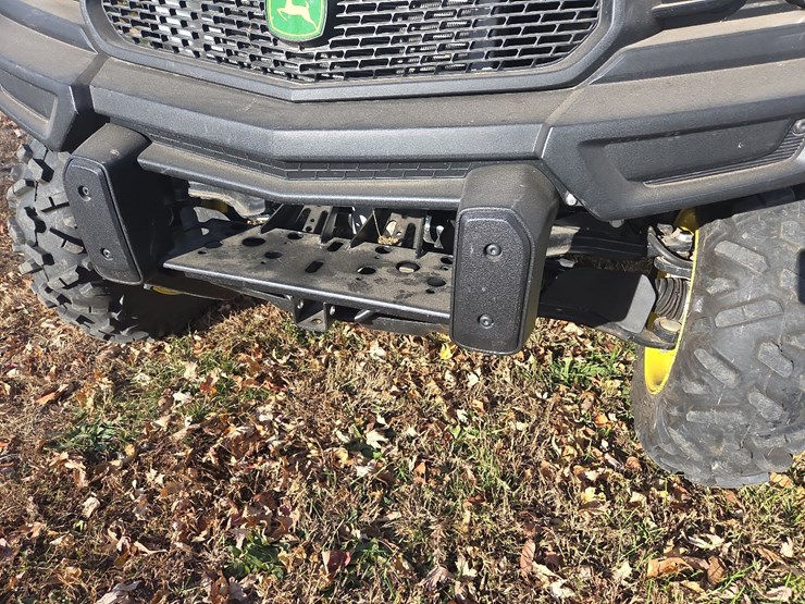 jd-xuv-835m-utv-image-16