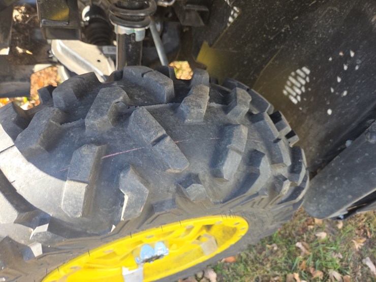 jd-xuv-835m-utv-image-15