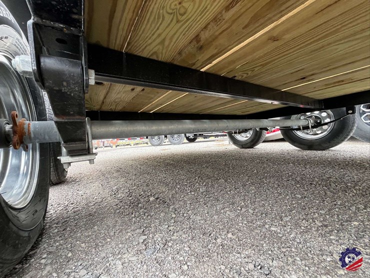 2024-benchmark-20’-utility-t/a-tag-trailer-image-19