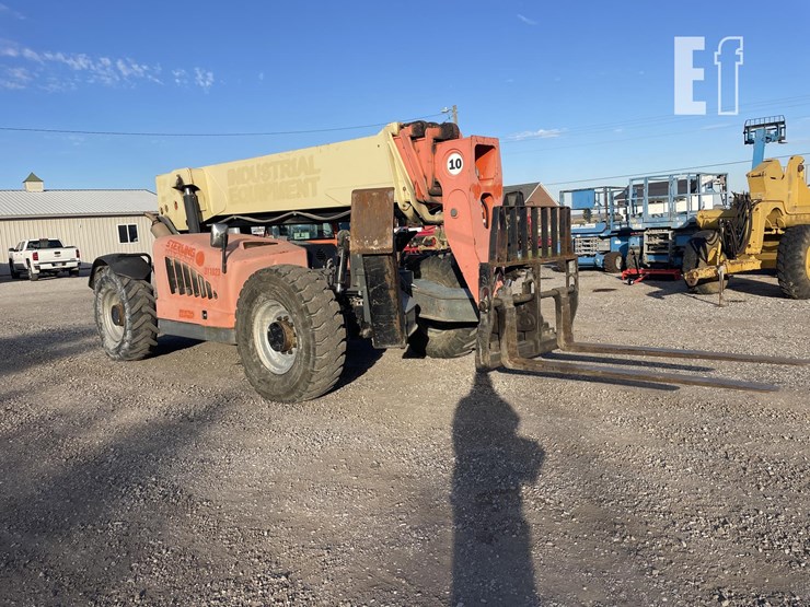 2011-jlg-g10-55a-image-3