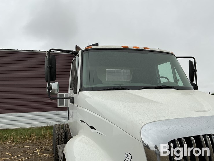 2005-international-8600-image-13