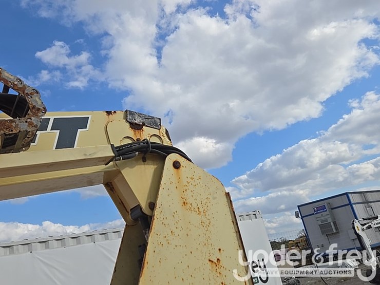 2015-jlg-600aj-image-72