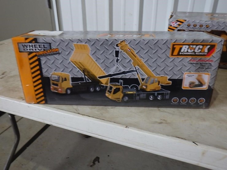 remote-control-mixer-truck-toy-image-2