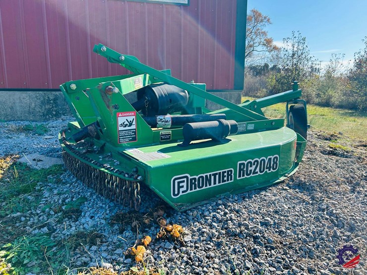 2016-john-deere-1025r-image-119