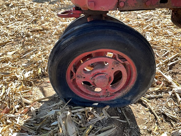 ih-farmall-h-tractor-image-37