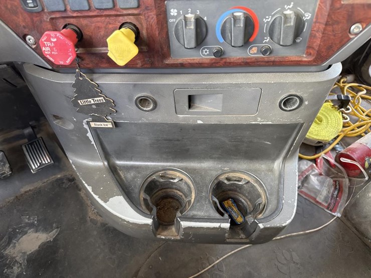 #1463-•-2007-mack-quad-axle-dump-truck-image-53