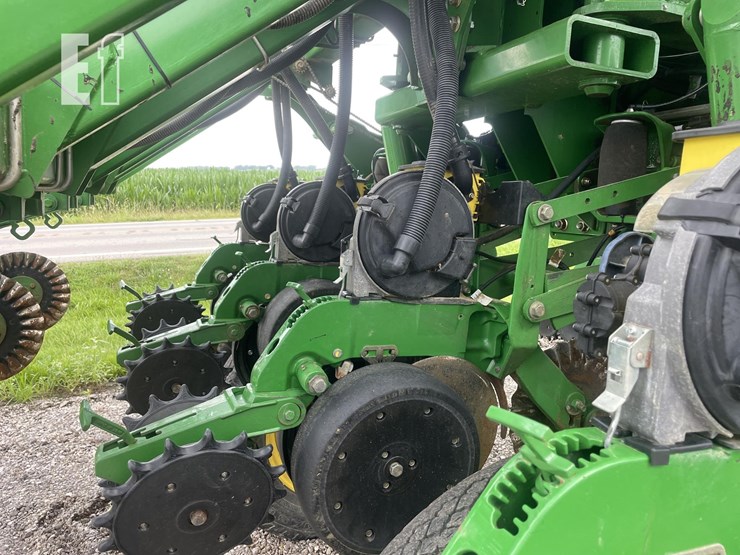 2012-john-deere-1790-image-23