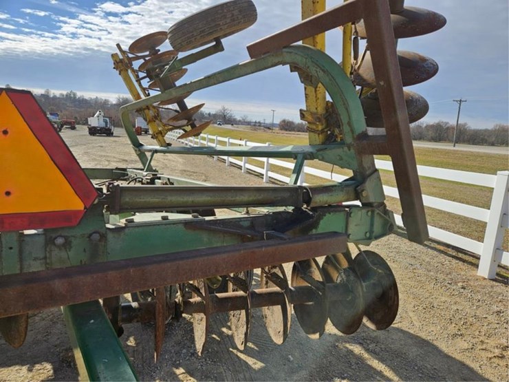 john-deere-230-image-18