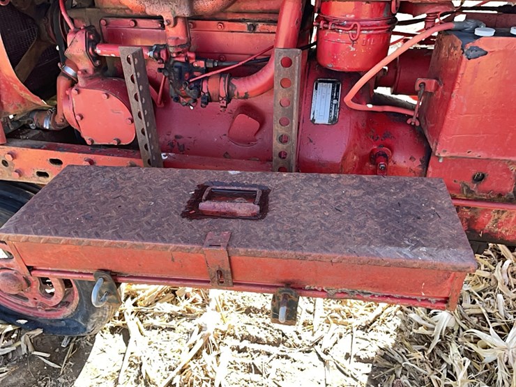 ih-farmall-h-tractor-image-33