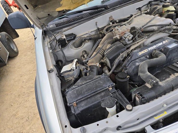 2000-toyota-tacoma-image-23