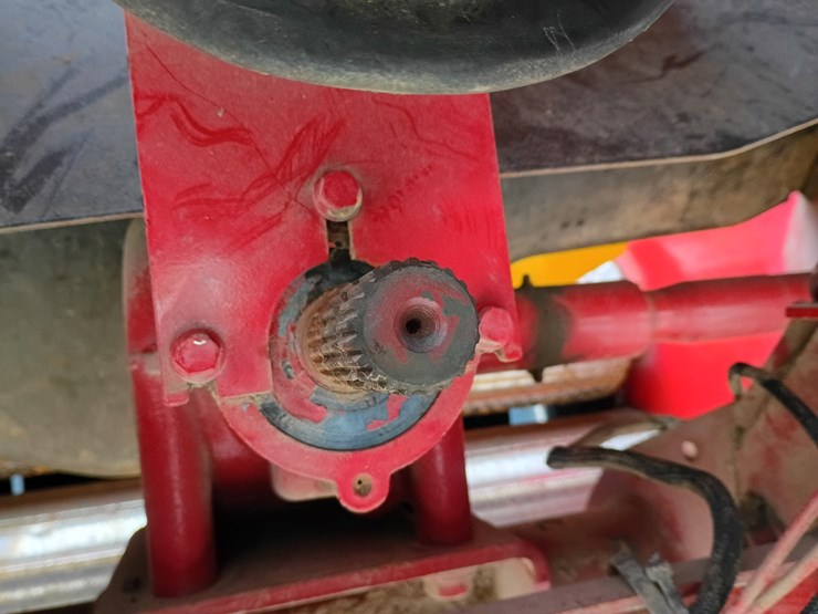 2014-new-holland-br7060-image-17