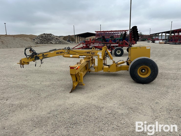 2016-landoll-1632rs-pull-type-grader/blade-image-8